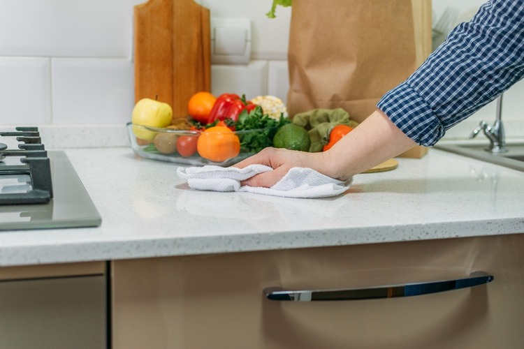 Ako čistiť kuchynskú dosku?